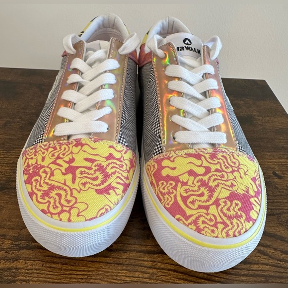 Airwalk Women’s Alya-J Black Multicolor Retro Sneaker NWT Various Sizes - Picture 2 of 10